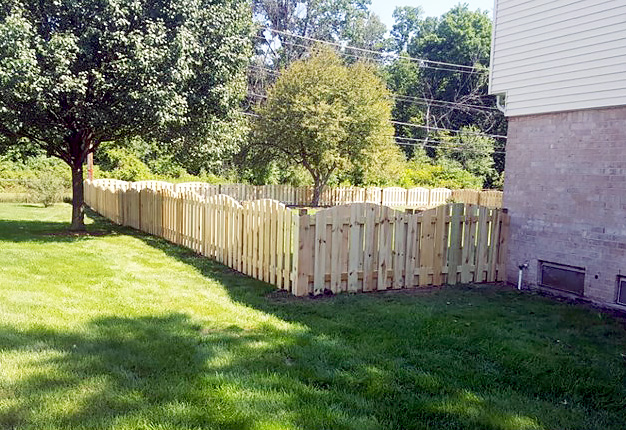 4' Tall, Hilltop shadowbox fence