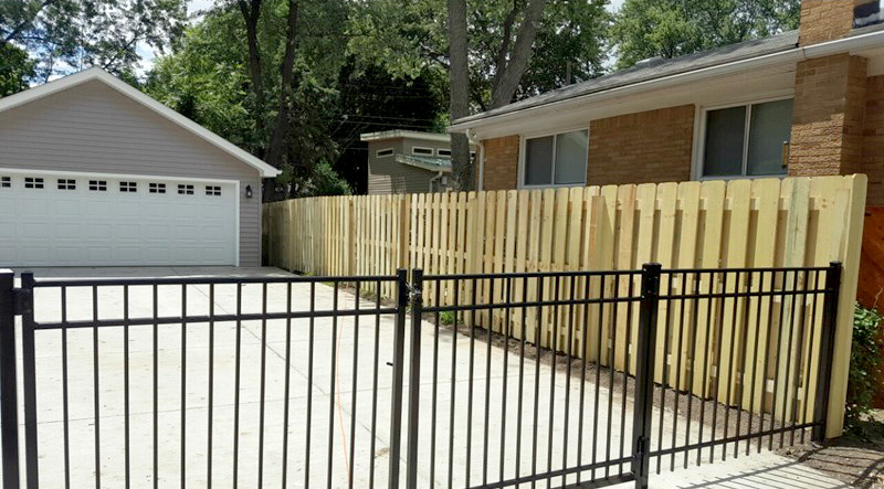 Wood Fence with Aluminum Gate